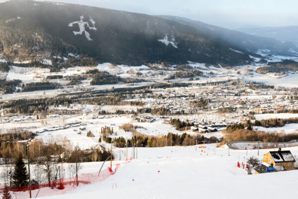 Hafjell (Øyer) by set fra Olympia-pisten // Foto: Troels Kjems